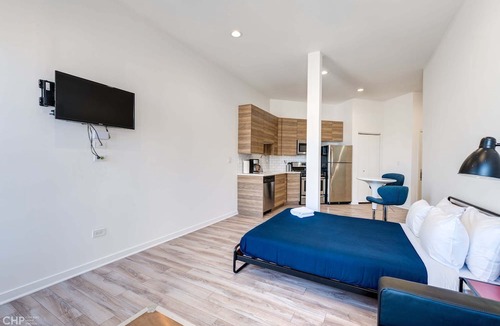 River West Apartment | Cabin 303 by 747 Lofts
