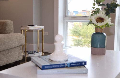 East Garfield Park Apartment | Chicago Oasis - Near United Center & Downtown