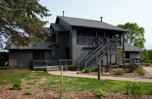 Cedar Condo | Golf Condo 2 miles from Good Harbor beach