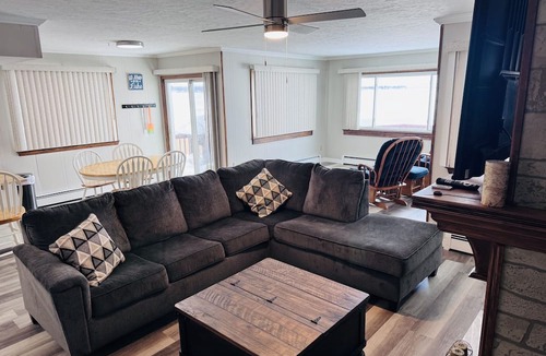 Prudenville House | Beautiful Lakefront House on Houghton Lake - 3 Beds, 3 Baths