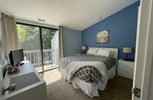 Acme Condo | Beach, Boat Rentals, Near Horse Shows! RIverside Shores