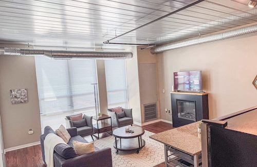 Old West Side Apartment | Apartment near Kerrytown Concert House
