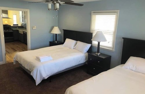 Springfield Apartment | Entire apartment close to downtown - 2 Queen beds