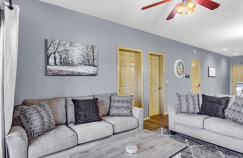 Branson West Condo | WOW! New walk in condo, no stairs w/3 pools next to SDC! 5 min to Table Rock.