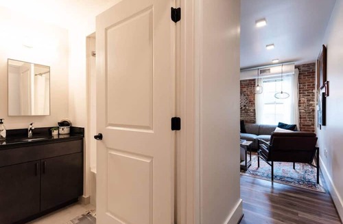 Ypsilanti Apartment | Thompson 212 · Thompson Block Loft - Modern and Historic