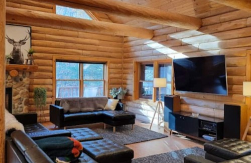 Cable Cabin | Private lakefront escape for unforgettable group getaways