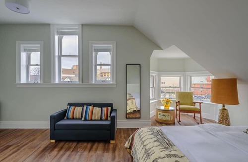 Midtown Apartment | Premium Bi-level Apartment in Heart of Midtown!