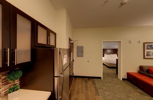 Bryant Pattengill East Apartment | 24 Hour Business Center + Fitness Center | Short Drive to University of Michigan