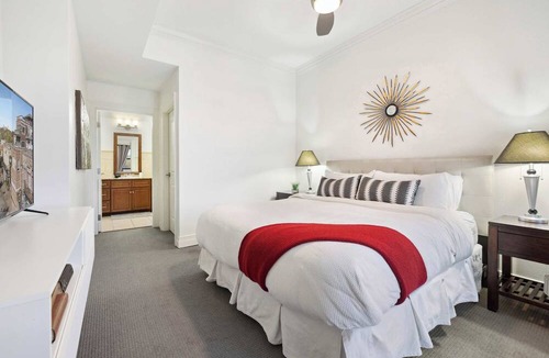 Fayetteville Condo | The Ruby - Condo on Dickson St - Walk to UofA
