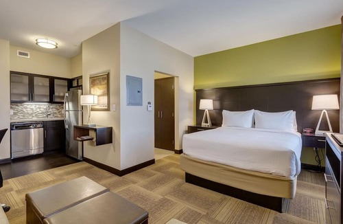 Maryland Heights Apartment | Great for Business Travelers! Studio Suite Near Edward Jones! Free Breakfast!