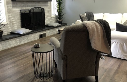 Warrenville House | 2 Bedroom 2 Bath Getaway In Warrenville