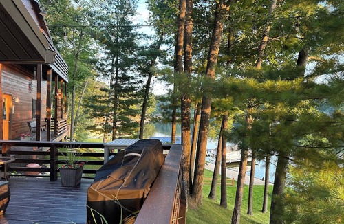 Harrison Cabin | Lake George Lakefront Rental