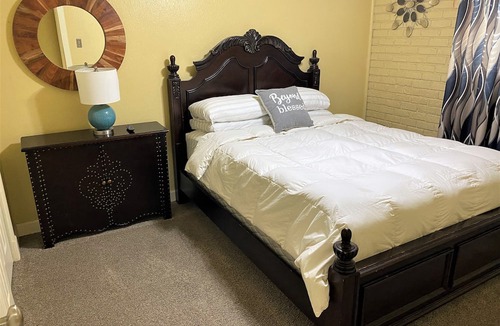 Beauregard Town Historic District Condo | 2 Blocks to LSU Gameday Shuttle. Best Downtown Location By Far