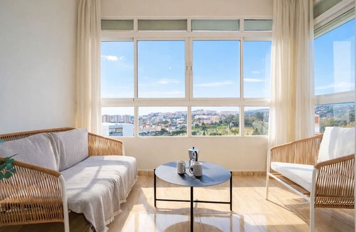 Torremolinos Apartment | Cubo's Estudio La Colina Seaview & Pool/communal pool/urban/air conditioning