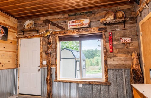 Spooner House | Cozy 1BR Lakefront Retreat on Rice Lake – Sleeps 6 | Fishing & Snowmobile Paradise