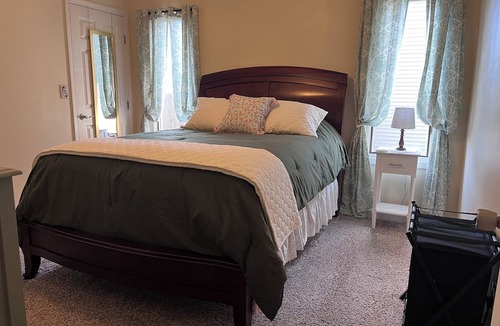 Chatham Condo | Pristine 2BR Townhome -Elevated Comfort in Charming Chatham