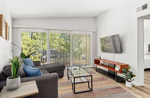 Orange Prairie Apartment | Concord C6 · Slice of the Good Life: Concord C6