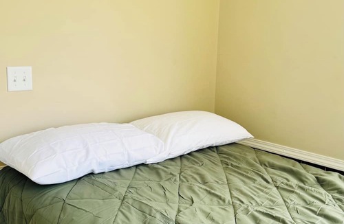 Fremont Cottage | Perfect 2-bedroom cottage in adorable Fremont on a private lake stocked.