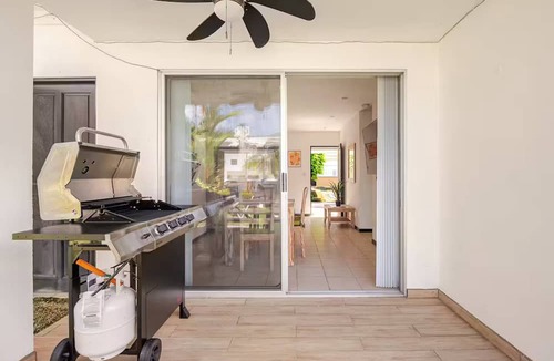 Redford Condo | Gated 2BR Condo Near Playa Herradura Sleeps 6