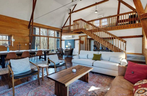 Allegan House | Cozy Allegan Barn with Hot Tub and Sauna