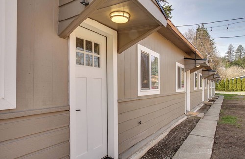 Latah Valley Apartment | 3 Mi to Dtwn Spokane: Sleek Multi-Unit Base