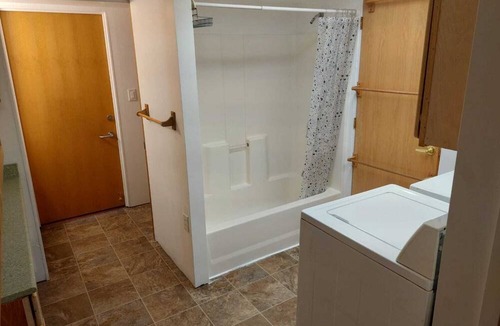 Wenatchee House | 6-bedroom house in the woods, 2900', 8 miles to town, 10 miles to Mission Ridge