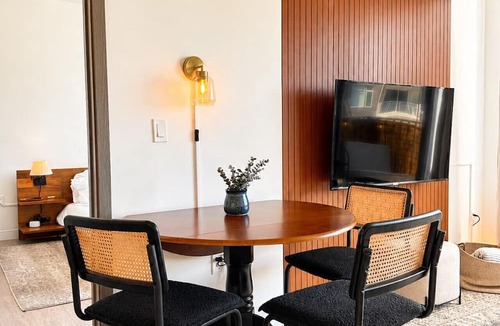 Bay View Apartment | Bay View Designer 2BR · Best Location with Balcony, Gym, and Terrace · Sleeps 6