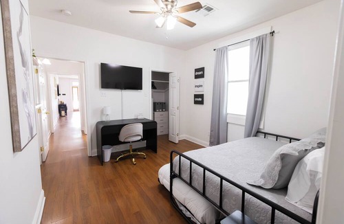 Broadmoor Apartment | Spacious 2BR/1.5BA, by Ochsner Baptist & Touro, Furnished, WiFi, W/D & Parking