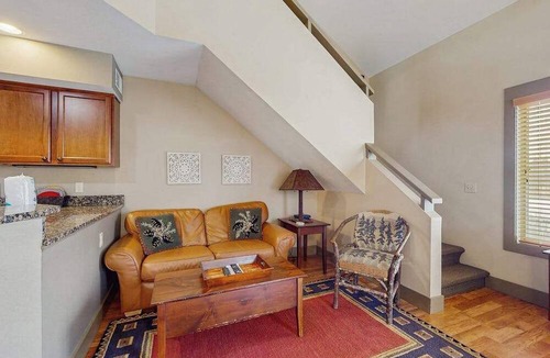 Thompsonville Condo | Mountain Condo at Crystal Mountain Resort - Walk to Lifts and Golf