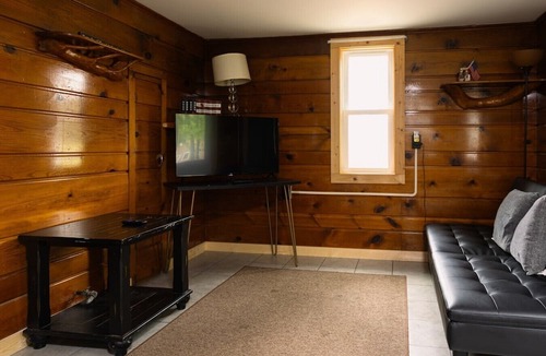 Indian River Cabin | Woodhaven Cottage 19