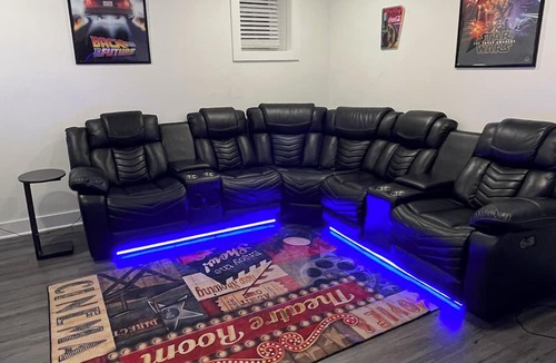 Midtown Apartment | Newly Renovated 2-Bedroom Oasis in the Heart of Midtwn/Downtwn Detroit w/theater
