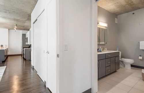 Downtown Chicago Apartment | High-End 3BR Retreat + Steps to Millennium Park