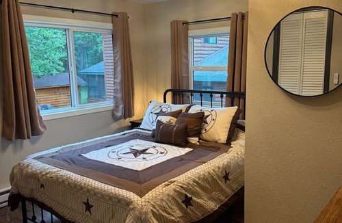 Breezy Point Cottage | Relax in Breezy Point Resort! Lake View Cottage, Pelican Lake, Golf, Fish, Fun!