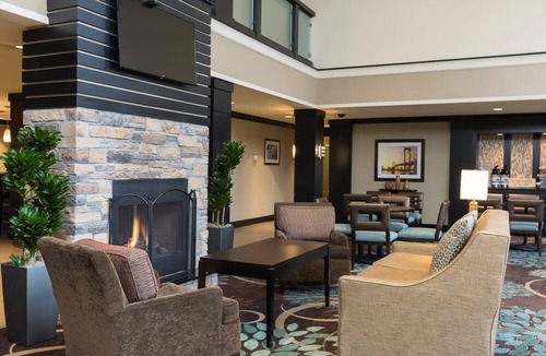 Forestview Condo | Fully-Equipped Suite | Gym Access