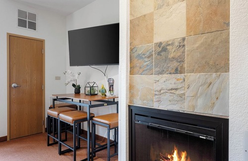 Wisconsin Dells Apartment | Sunset Fairways - ADA Accessible | Waterpark