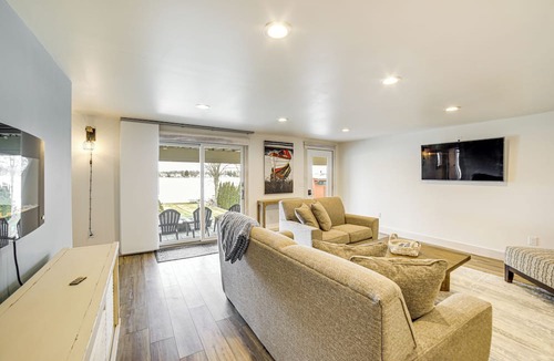 Clarklake Apartment | Swim & Fish! Lakefront Apt w/Hot Tub & Grill!