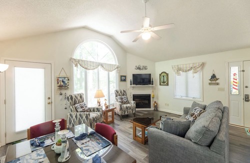 Grand Rivers Condo | One Bedroom Bayside Condo