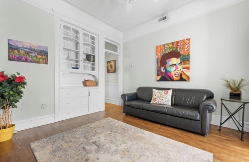 Near North Side Apartment | Secret Gallery on the Park - 2bd/1ba