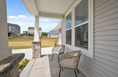 Walton House | Lunar Haven – Gorgeous 5 BDR