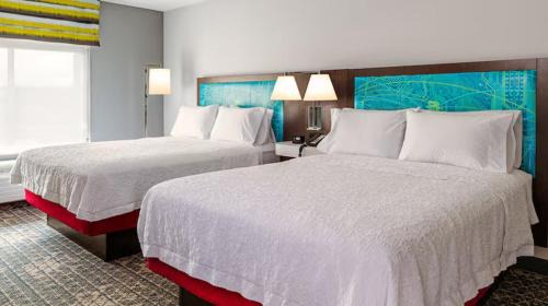Chelsea Hotel | Hampton Inn Chelsea, Mi