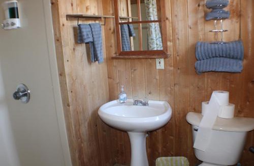 Chassell Apartment | AC4 Northwoods Getaway
