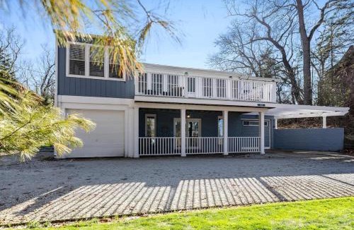 Grand Beach House | Barefoot Cottage