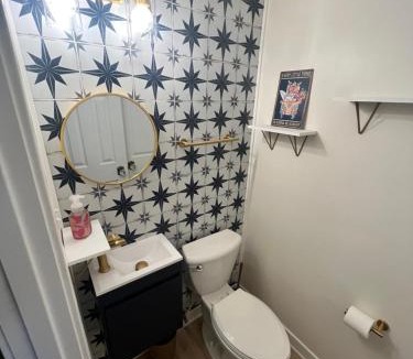 Country Club Hills Apartment | Luv Happii House