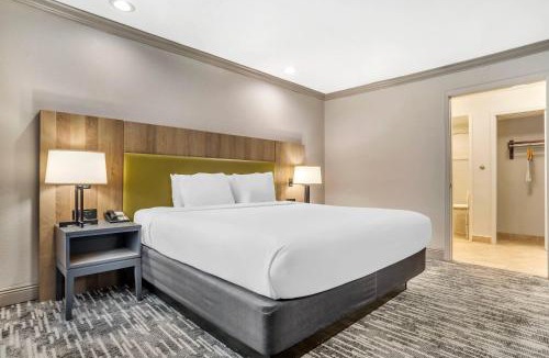 Metairie Hotel | Country Inn & Suites by Radisson, Metairie New Orleans , LA