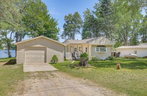 Northeast House | Boating & Swimming On-Site! Lakefront in Cadillac