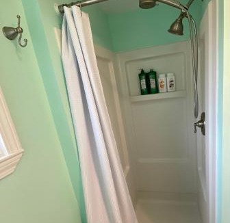 St Ignace House | Walk to Lake Huron, Near Mackinac Ferry, Central AC