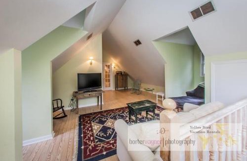 Harbert House | La Colita