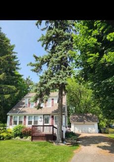 Stony Point House | JENS DEN Lake Erie Resort Fishermens Delight