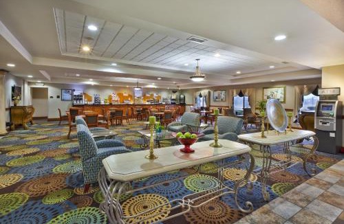 Belleville Hotel | Holiday Inn Express Hotel & Suites - Belleville Area by IHG