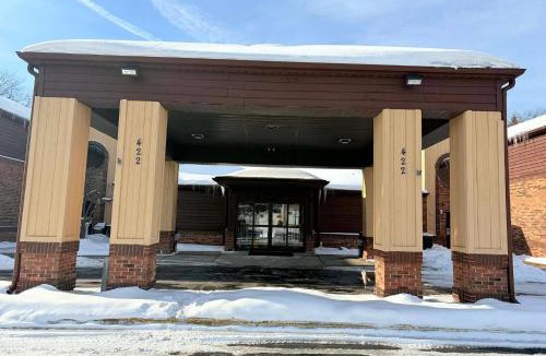 Holland Hotel | AmericInn by Wyndham Holland MI